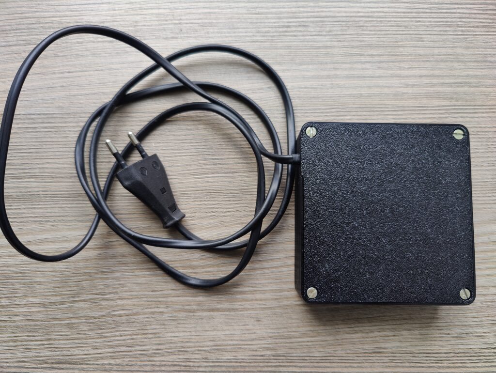 boîtier switch dlink fini dessous