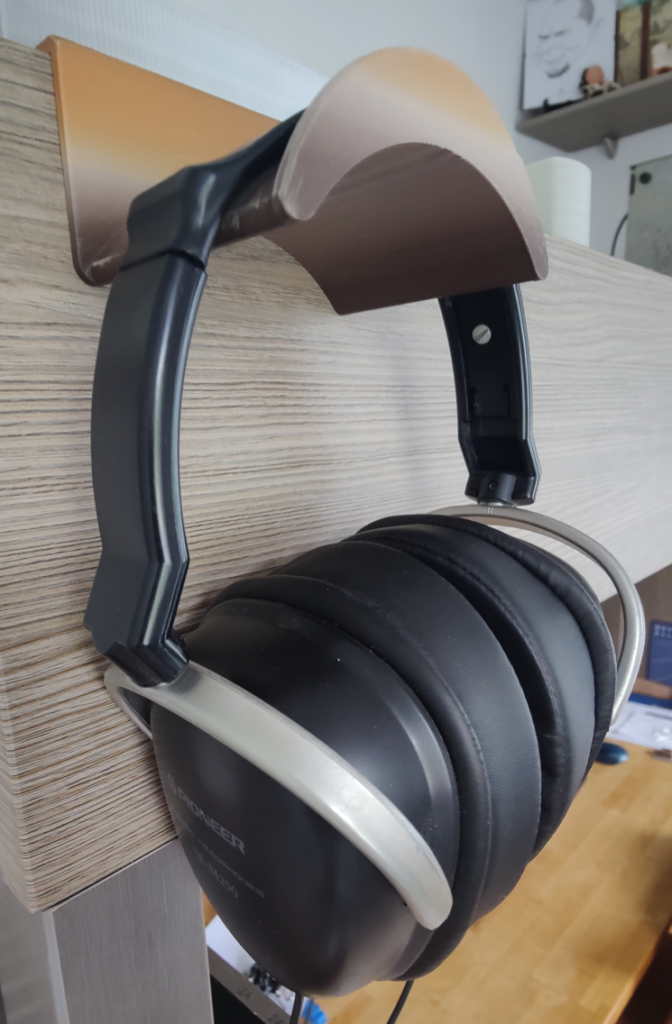 Support casque audio garni