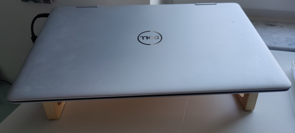 Support laptop bois garni 3