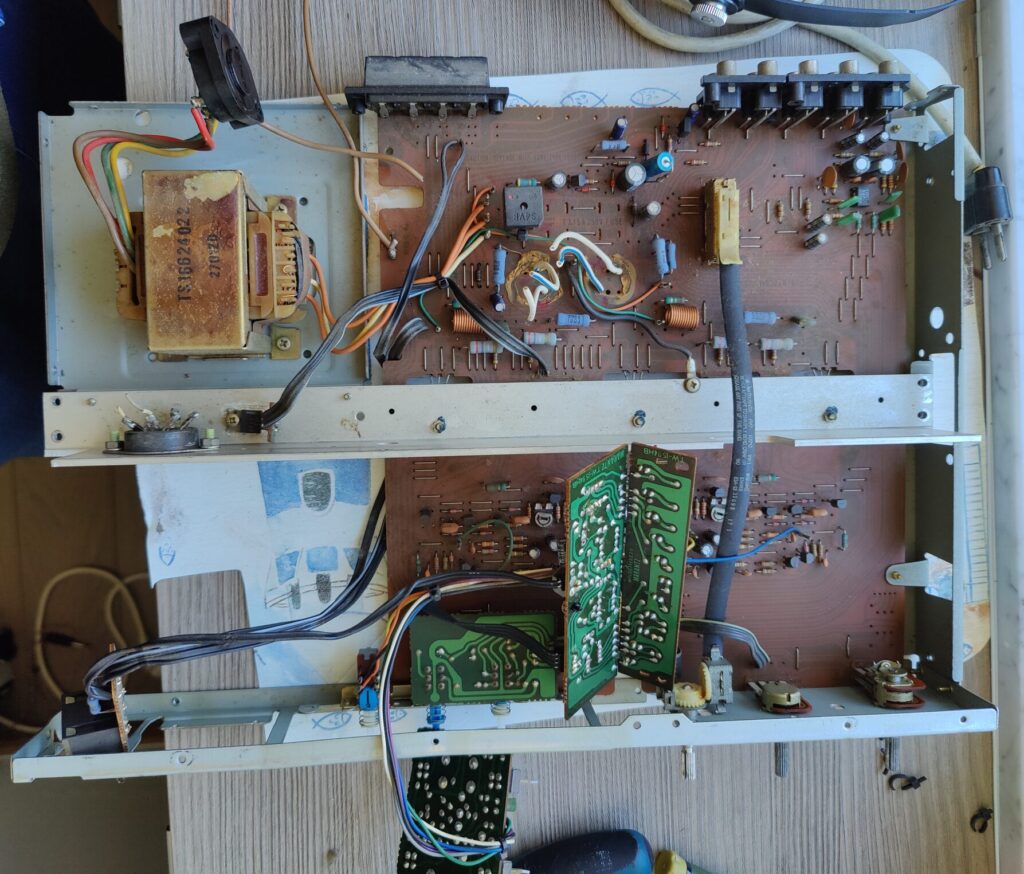 ampli pm310 marantz 13