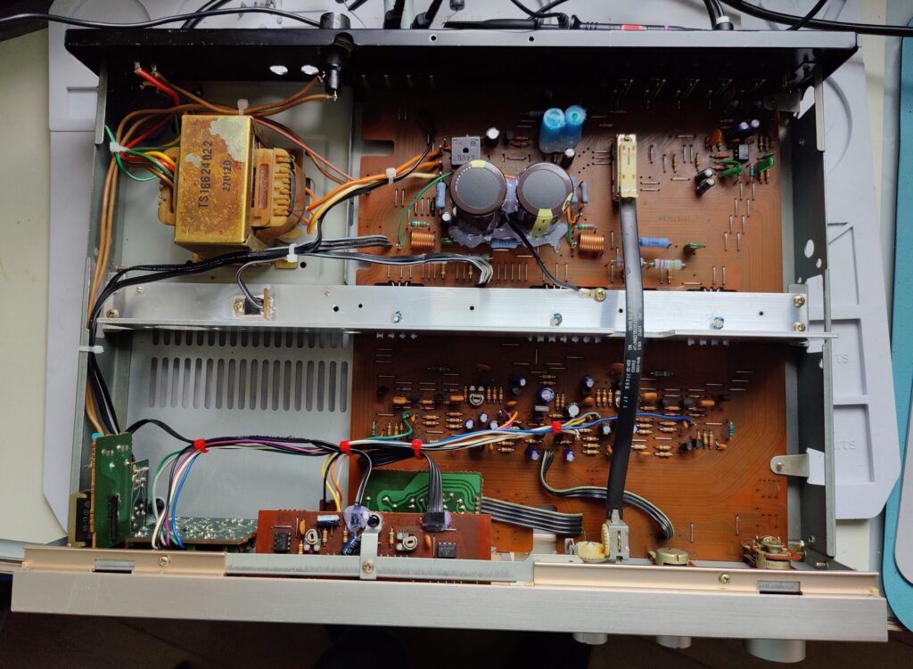 ampli pm310 marantz 2