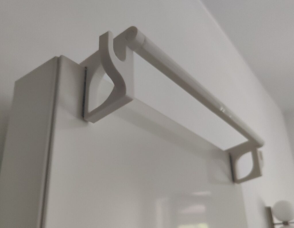 Pendoir essuie radiateur placé