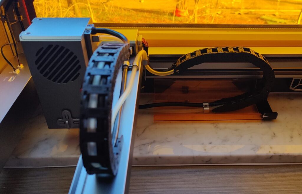 laser l8 genmitsu 10
