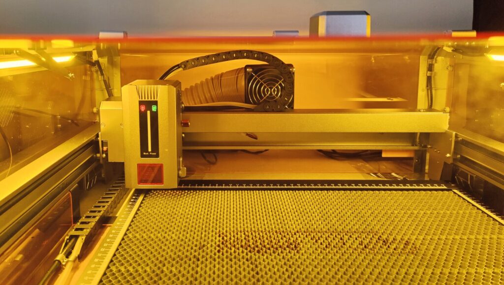 laser l8 genmitsu 3