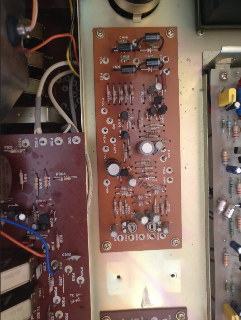 Lenco A50 électronique 3