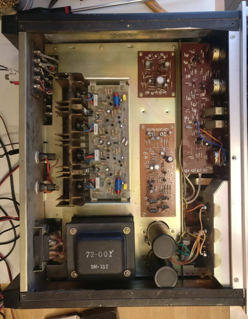 Lenco A50 électronique 5