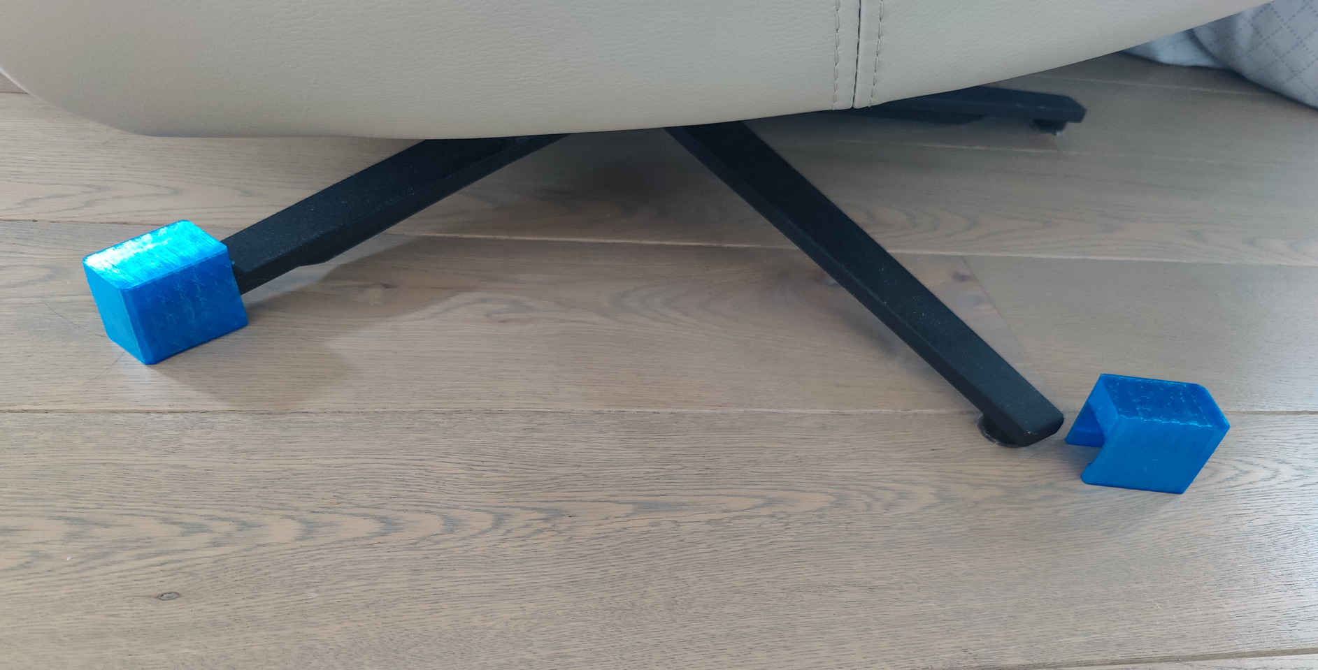pied fauteuil 4